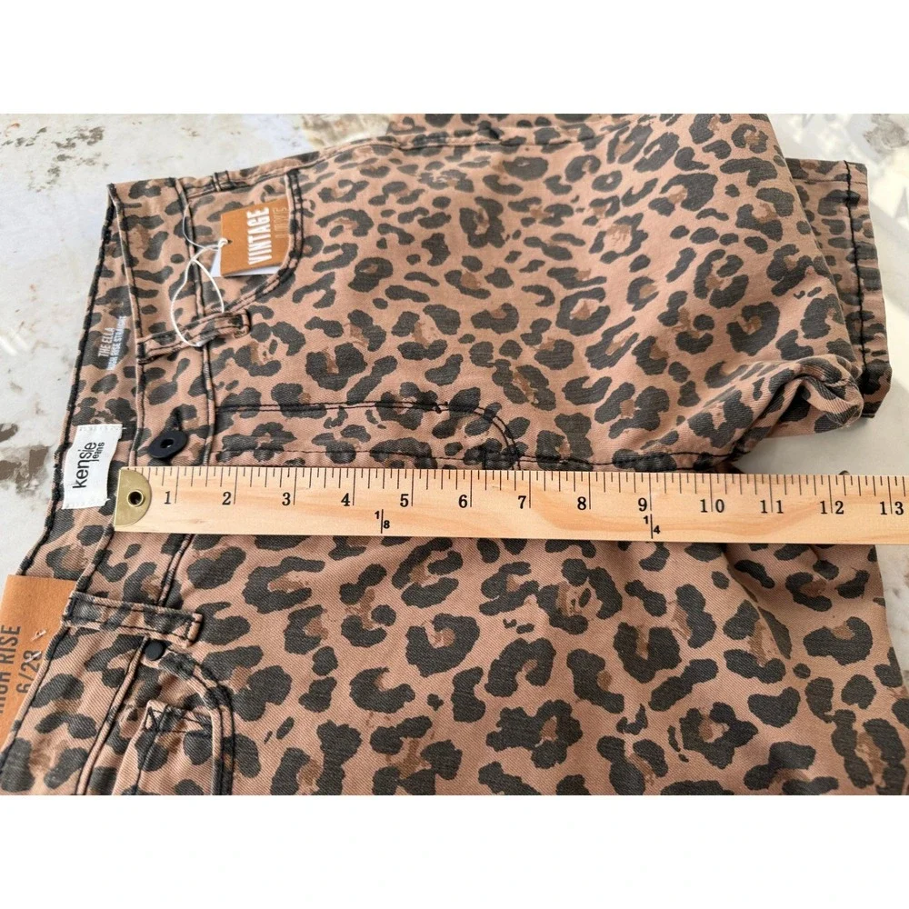 Kensie Jeans The‎ Ella High Rise Straight Snow Leopard Print Pants 6/28 NWT
